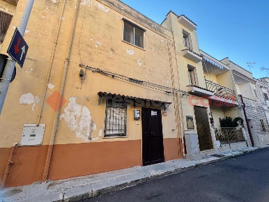 Foto Appartamento in Via DANTE 105, Faggiano di 80 m² con 4 locali