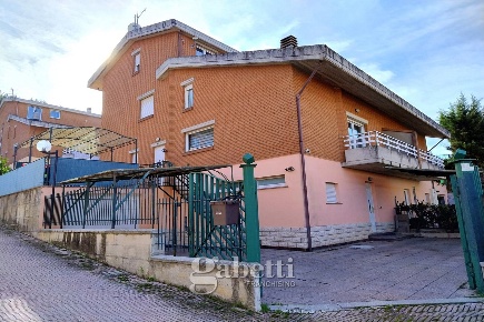 Foto Villa unifamiliare in Comunale Vazzieri, Ferrazzano di 305 m²