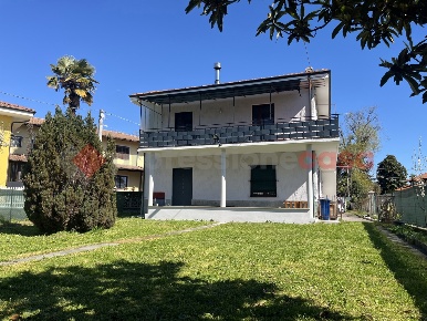 Foto Villa unifamiliare in Colombini, San Secondo di Pinerolo di 200 m²