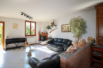Foto Villa a schiera in Via Alla Fornace 18, Centro Valle Intelvi di 122 m²