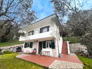 Foto Villa singola in Crocifisso, Santa Marina di 125 m² con 5 locali