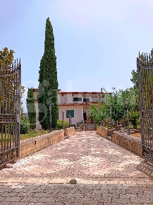 Foto Villa singola in Via Sant'Antonio Abate 8, Marano Marchesato di 490 m²