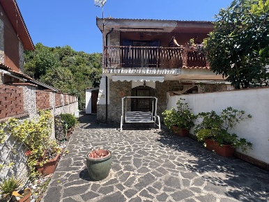 Foto Villa bifamiliare in Giuliano, San Giovanni a Piro di 65 m² in vendita