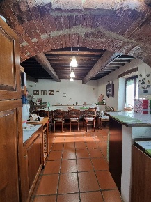 Foto Appartamento a Casole d'Elsa di 126 m² con 5 locali in vendita