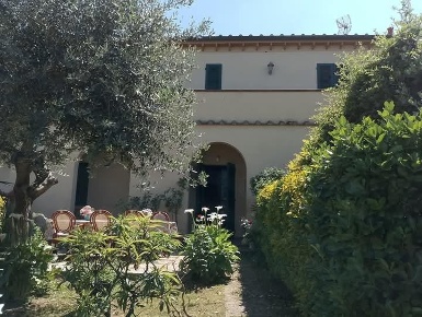 Foto Appartamento a Fauglia di 100 m² con 5 locali in vendita
