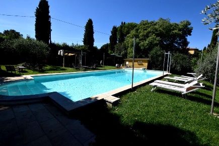 Foto Villa bifamiliare a Fauglia di 160 m² con 6 locali in vendita