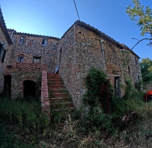 Foto Appartamento a Casole d'Elsa di 130 m² con 6 locali in vendita