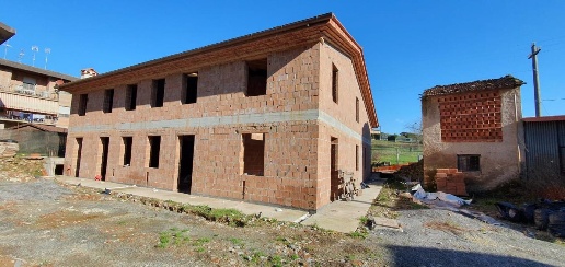 Foto Villa unifamiliare a Pescaglia di 330 m² con 6 locali in vendita