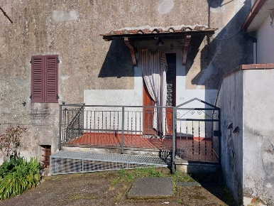 Foto Appartamento a Pescaglia di 90 m² con 8 locali in vendita