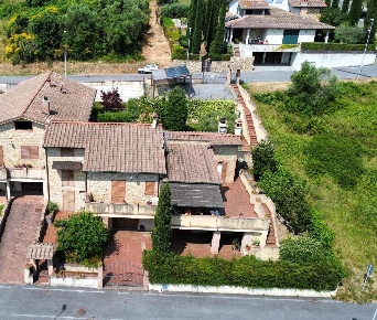 Foto Villa unifamiliare a Casole d'Elsa di 260 m² con 8 locali in vendita
