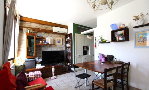Foto Appartamento a Casole d'Elsa di 50 m² con 2 locali in vendita