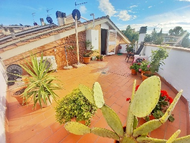 Foto Appartamento a Montaione di 90 m² con 4 locali in vendita