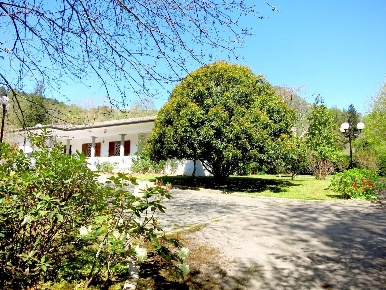Foto Villa unifamiliare a Pescaglia di 400 m² con 12 locali in vendita