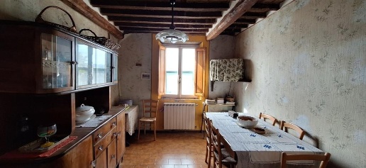 Foto Appartamento a Pescaglia di 95 m² con 5 locali in vendita
