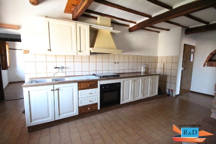 Foto Appartamento a Casole d'Elsa di 61 m² con 4 locali in vendita