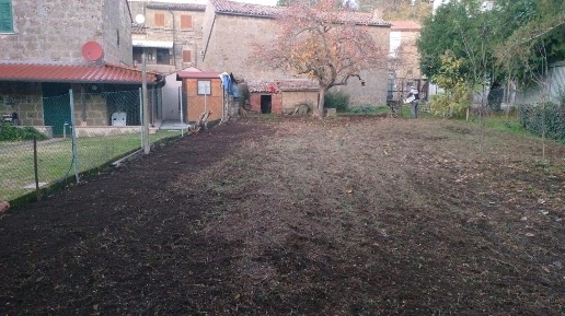 Foto Villa bifamiliare a Sorano di 100 m² con 6 locali in vendita