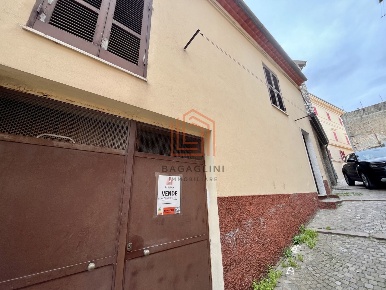Foto Appartamento in Via Valerio 32, Norma di 65 m² con 3 locali in vendita