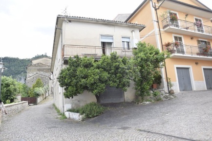 Foto Villa a schiera a Esperia di 125 m² con 9 locali in vendita