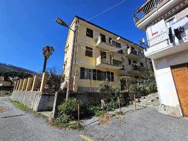 Foto Appartamento in Via Giovanni XXIII, Mignanego di 81 m² con 5 locali
