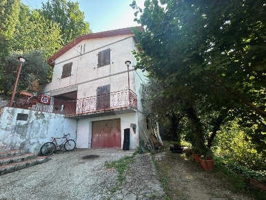 Foto Villa unifamiliare in fagno, Marliana di 160 m² in vendita