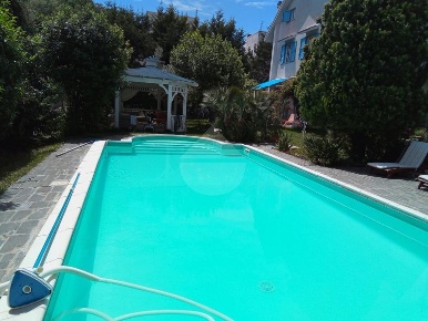 Foto Villa unifamiliare in Via Sardegna, Carolei di 350 m² con 11 locali