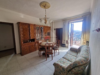 Foto Appartamento in Vicolo san Silvestro, Vicovaro di 88 m² con 4 locali