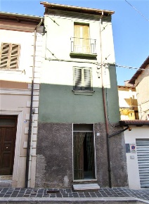 Foto Appartamento in via S. Maria Di Loreto 44, Magliano de' Marsi di 52 m²