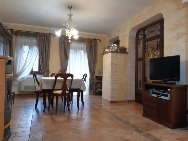 Foto Appartamento in VIA UMBERTO I SNC, Civitella Roveto di 4 m² in vendita