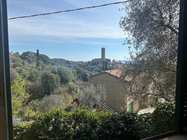 Foto Appartamento a Magliano in Toscana di 110 m² con 6 locali in vendita