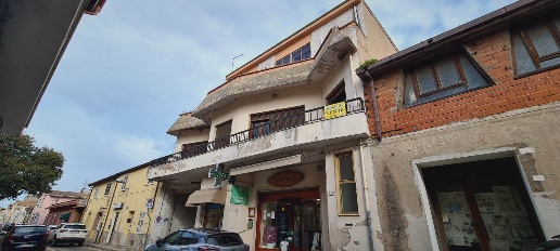 Foto Appartamento a Siliqua di 109 m² con 6 locali in vendita