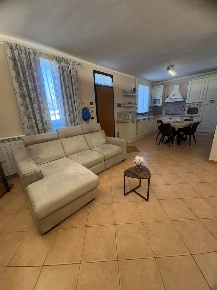 Foto Appartamento a Montaione Centro di 107 m² con 5 locali in vendita