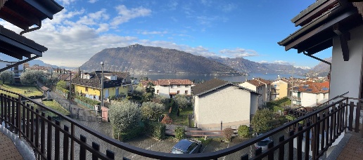 Foto Appartamento a Sale Marasino di 86 m² con 7 locali in vendita