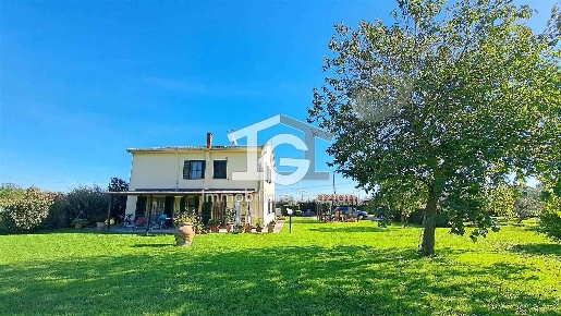 Foto Villa unifamiliare in VIA PUGNANO 41, Fauglia di 190 m² con 11 locali