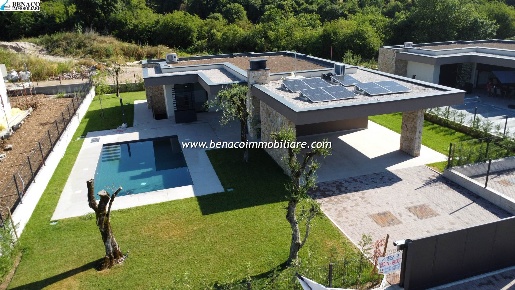 Foto Villa unifamiliare a Costermano sul Garda di 129 m² con 6 locali