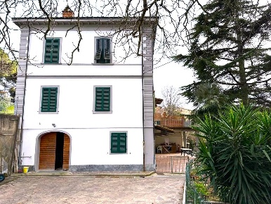 Foto Villa unifamiliare a Fauglia di 365 m² con 12 locali in vendita