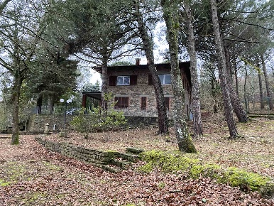 Foto Villa unifamiliare a Tuoro sul Trasimeno La Cima di 400 m² in vendita