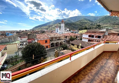 Foto Appartamento in via oberdan, Falciano del Massico di 135 m² in vendita