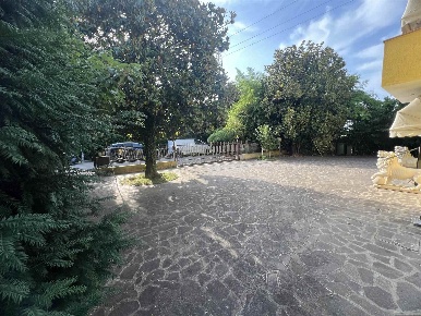 Foto Villa bifamiliare a Agna di 208 m² con 7 locali in vendita