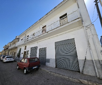 Foto Appartamento in via Collina  110, Faggiano di 120 m² con 4 locali