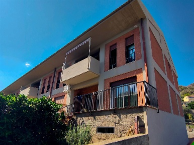 Foto Villa a schiera in Via Villafranca 24d, Nizza di Sicilia di 196 m²