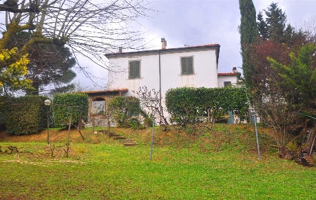 Foto Villa unifamiliare a Fauglia di 240 m² con 10 locali in vendita