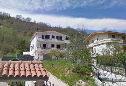 Foto Appartamento a Civitella Roveto di 85 m² con 5 locali in vendita