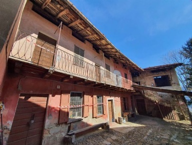 Foto Appartamento a Valgreghentino di 320 m² con 10 locali in vendita