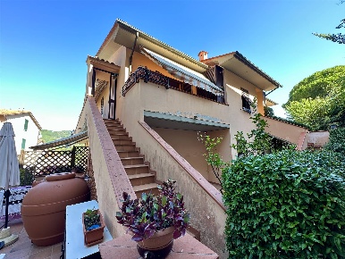 Foto Appartamento a Porto Azzurro di 70 m² con 4 locali in vendita