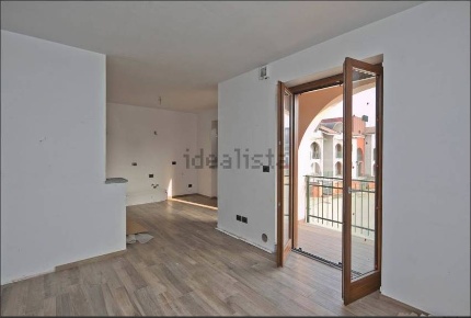 Foto Appartamento in Via Umberto I 158, Piscina di 65 m² con 2 locali