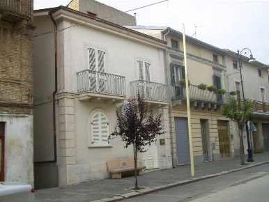 Foto Appartamento a Scerni di 200 m² con 6 locali in vendita