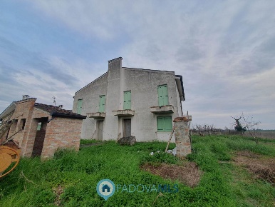 Foto Villa bifamiliare a Pozzonovo di 111 m² con 4 locali in vendita