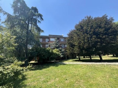 Foto Appartamento in via Repubblica 4, Gaglianico di 154 m² con 7 locali