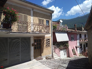 Foto Appartamento in VIA DELLE FRAZIONI 1, Civitella Roveto di 100 m²