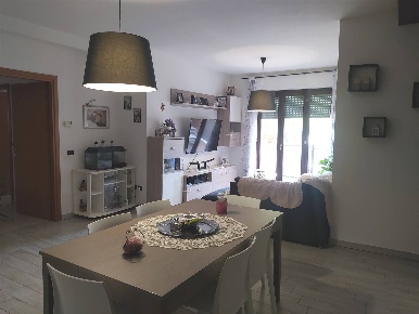 Foto Appartamento a Colonnella di 137 m² con 6 locali in vendita